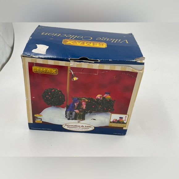 Sneak-A-Peek Animated Village Collection  2007  RETIRED - Picture 11 of 11